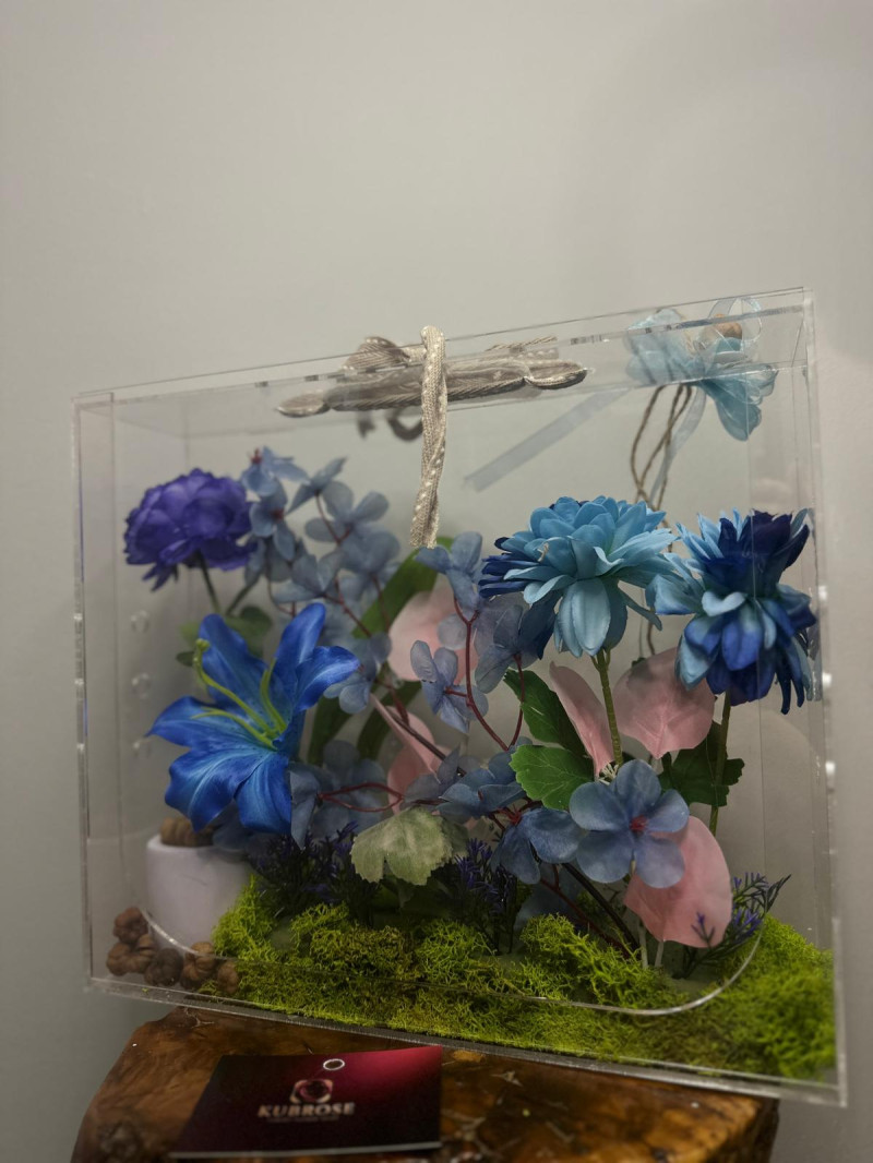 Bloombag Pleksi Çanta Kutuda Mavi Çiçek Aranjmanı | Dekoratif Hediye