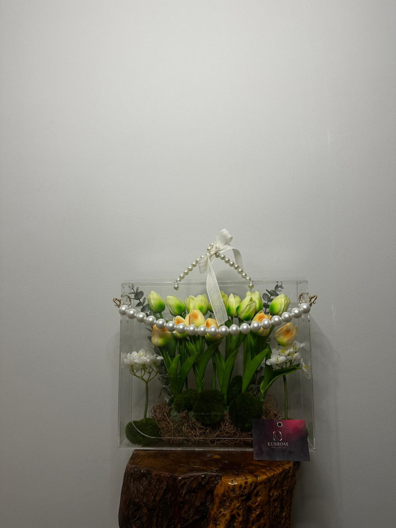 Bloombag Pleksi Çanta Kutuda Yapay Lale Aranjmanı | Dekoratif Hediye 