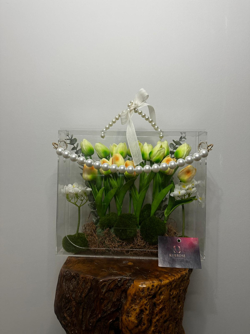 Bloombag Pleksi Çanta Kutuda Yapay Lale Aranjmanı | Dekoratif Hediye 